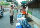Polda Jabar Salurkan 10.000 Liter Air Bersih dan Sembako di Gunung Geulis